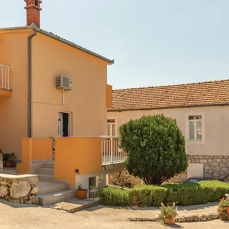 Two-bedroom In Blace